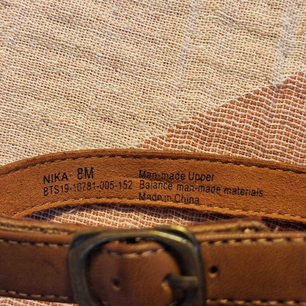 Baretraps Women's Thong Sandal Tan 8M - Picture 5 of 5